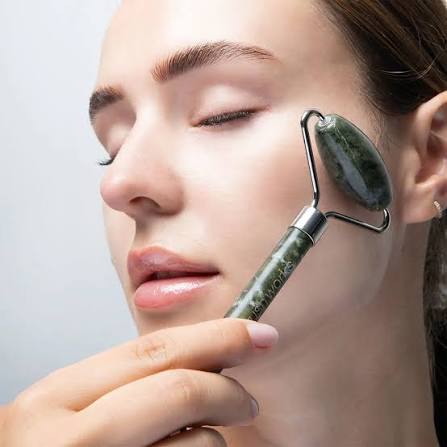 Brushworks HD Jade Facial Roller