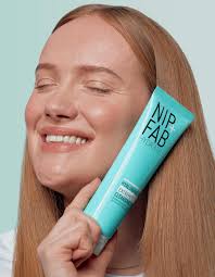 Nip+Fab Hyaluronic Fix Extreme4 2% cleansing cream