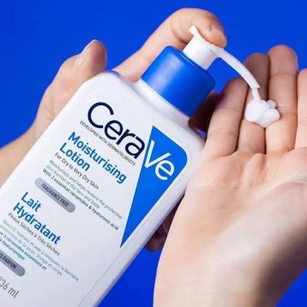 CeraVe Moisturizing Lotion Dry Very Dry Skin 236 ml